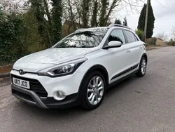 White Used 2017 Hyundai i20 Active Hatchback | £6,999 (Fair price)