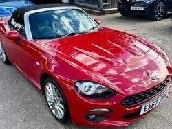 Used 2016 Fiat 124 Spider Lusso Cabriolet | £15,995 (Fair price)