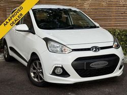 White Used 2017 Hyundai i10 Premium Hatchback | £11,000 (Fair price)