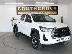 White Used 2022 Toyota HiLux Active Pickup | £23,689 (Fair price)
