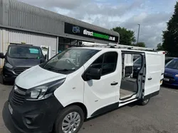 White Used 2015 Vauxhall Vivaro Van | £8,495 (Expensive)