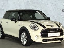White Used 2018 Mini Cooper S Hatch Hatchback | £16,490 (Fair price)