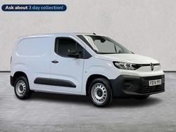 White New 2024 Citroën Berlingo MPV | £15,690 (Super price)