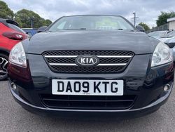 Black Used 2009 Kia Ceed 2 Hatchback | £2,999 (A bit pricey)
