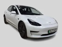 White Used 2021 Tesla Model 3 Standard Range Sedan | £18,499 (Fair price)