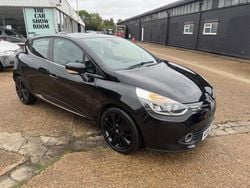 Black Used 2013 Renault Clio IV Dynamique Hatchback | £4,600 (Fair price)