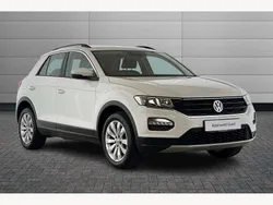 White Used 2019 VW T-Roc SE SUV | £14,390 (Fair price)