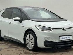 Glacier white metallic black Used 2022 VW ID.3 Pro Performance Hatchback | £15,990 (A bit pricey)