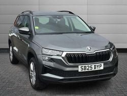 Graphite grey metallic New 2025 Skoda Karoq SE SUV | £24,995 (Super price)