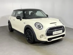 White Used 2019 Mini Cooper S Classic Hatchback | £16,500 (Fair price)