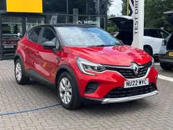 Flame red Used 2022 Renault Captur Iconic SUV | £12,495 (Fair price)