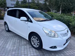 White Used 2012 Toyota Verso MPV | £1,800 (Super price)