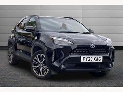Black Used 2023 Toyota Yaris Hybrid SUV | £24,995 (Expensive)