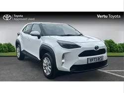 White Used 2023 Toyota Yaris Cross SUV | £21,340 (Good price)