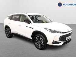 White New 2025 MG HS Trophy SUV | £22,599 (Fair price)