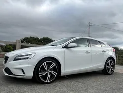 White Used 2018 Volvo V40 R-Design Pro Estate | £10,995 (Good price)