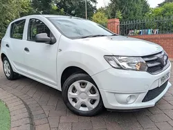 Glacier white Used 2014 Dacia Sandero Ambiance Hatchback | £2,575 (Good price)