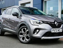 Grey and black Used 2022 Renault Captur Techno SUV | £13,925 (Fair price)
