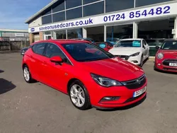 Red Used 2017 Vauxhall Astra SRi Hatchback | £6,990 (Fair price)