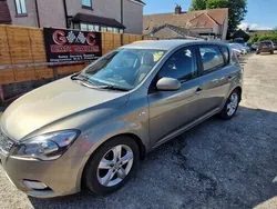 Silver Used 2011 Kia Ceed 2 Hatchback | £2,495 (Fair price)