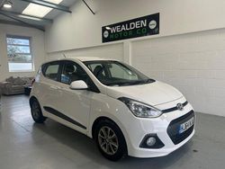 White Used 2014 Hyundai i10 Premium Hatchback | £3,995 (Fair price)