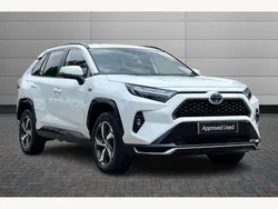 White Used 2024 Toyota RAV4 Hybrid Design SUV | £35,495 (Fair price)