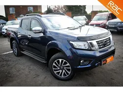 Blue Used 2016 Nissan Navara Tekna Pickup | £9,995 (Fair price)
