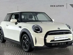 White Used 2022 Mini Cooper Classic Hatchback | £18,850 (Fair price)
