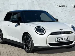 White Used 2025 Mini Cooper SE Hatch Hatchback | £32,495