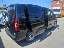 Black Used 2022 Vauxhall Combo MPV | £7,990 (Fair price)