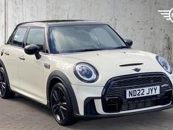 White Used 2022 Mini Cooper S Hatch Hatchback | £19,599 (Fair price)