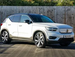 Silver Used 2021 Volvo XC40 SUV | £21,663 (Super price)