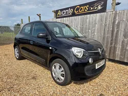Black Used 2014 Renault Twingo Play Hatchback | £3,695 (Fair price)