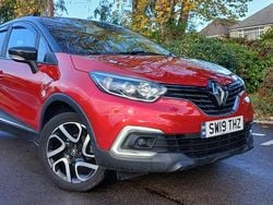 Red Used 2019 Renault Captur Iconic SUV | £6,695 (Fair price)