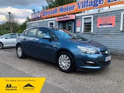 Blue Used 2013 Vauxhall Astra S Hatchback | £2,995 (Fair price)