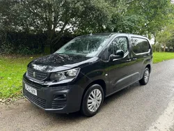 Black Used 2022 Peugeot Partner Premium MPV | £11,950 (Fair price)