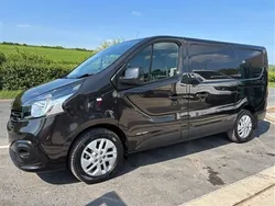 Black Used 2017 Renault Trafic Van | £17,990 (Expensive)