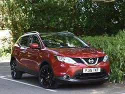 Red Used 2016 Nissan Qashqai Tekna SUV | £8,990 (Good price)