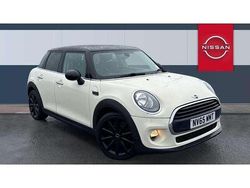 White Used 2015 Mini Cooper Hatch Hatchback | £9,998 (Fair price)