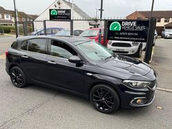 Black Used 2017 Fiat Tipo Lounge Hatchback | £5,499 (Fair price)