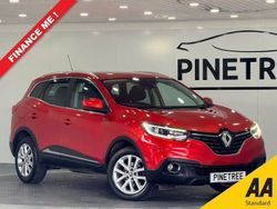 Red Used 2016 Renault Kadjar Dynamique SUV | £9,399 (Fair price)