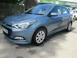 Blue Used 2017 Hyundai i20 Hatchback | £7,999 (Fair price)