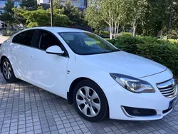 White Used 2015 Vauxhall Insignia SRi Hatchback | £1,750 (Good price)