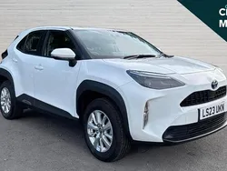 White Used 2023 Toyota Yaris Hybrid Estate | £19,776 (Good price)