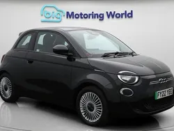 Black Used 2022 Fiat 500e Icon Hatchback | £10,800 (Good price)