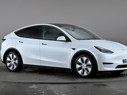 White Used 2022 Tesla Model Y Long Range SUV | £22,198 (Good price)