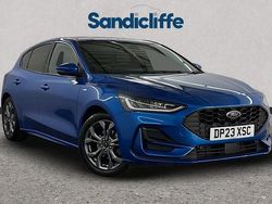 Blue Used 2023 Ford Focus Hatchback | £15,032 (Fair price)
