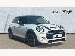 Silver Used 2018 Mini Cooper S Classic Hatchback | £13,795 (Fair price)