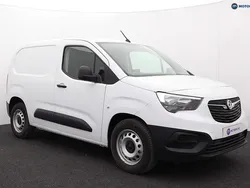 White New 2024 Vauxhall Combo MPV | £12,999 (Super price)