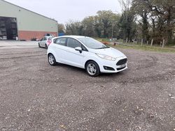 White Used 2013 Ford Fiesta Zetec Hatchback | £2,295 (Super price)